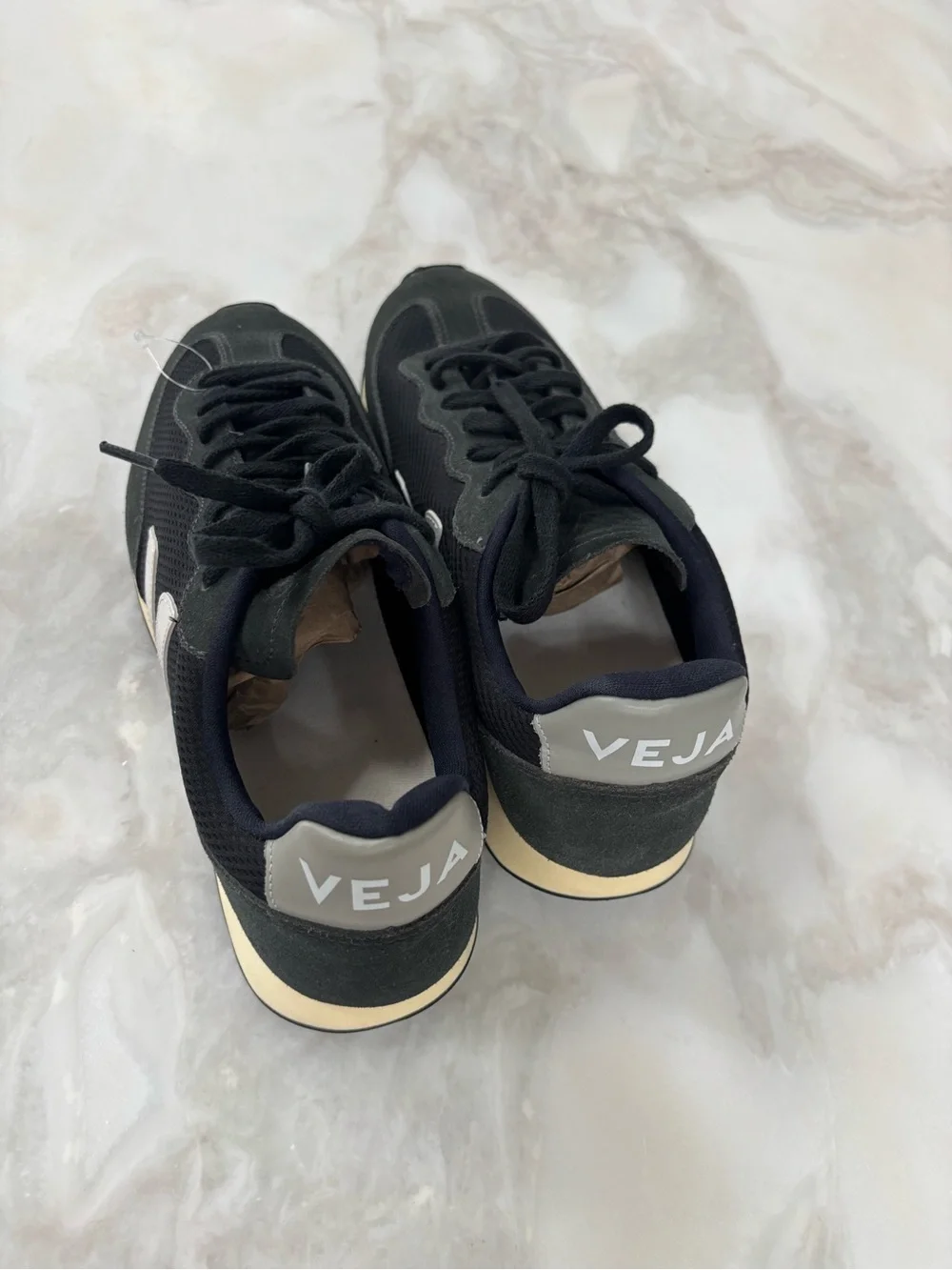 VEJA Rio Branco II Trainers Sneaker Men’s Size 10 EU 43 Black Gray